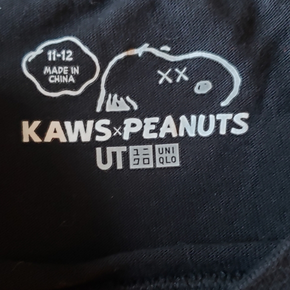 Uniqlo Kaws x Snoopy Peanuts Collab Boys Tee - Picture 3 of 3
